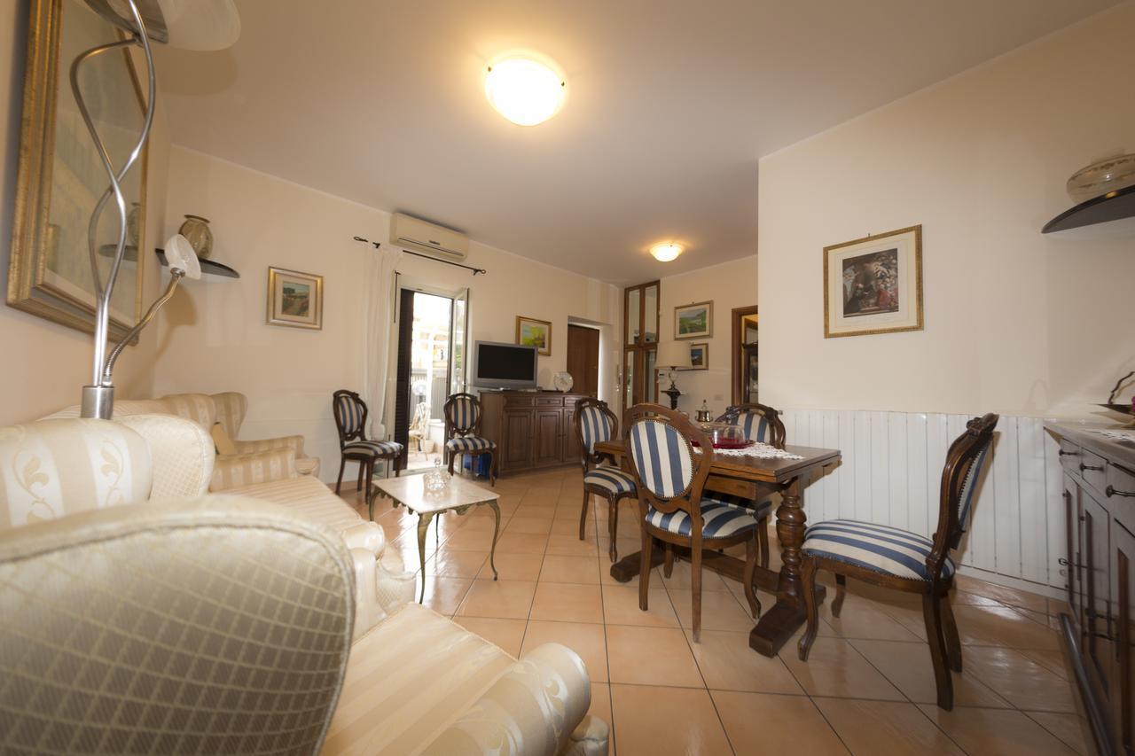 Pompei Deluxe Apartment Formia Exterior foto